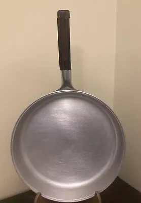 Vintage Pan American Aluminum 11” Skillet -  Swirl Bottom — Excellent! • $21.99