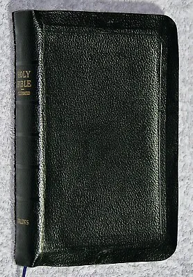 1958~small~THE HOLY BIBLE~OLD And NEW TESTAMENTS~KJV~ILLUSTRATED~WILLIAM COLLINS • £12