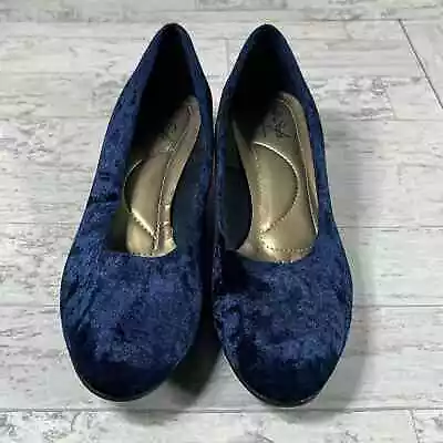 Soft Style Hush Puppies Angel II Pump Heels Womens Size 9.5 Blue Velvet Slip On • $25.99