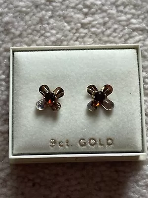 9ct Gold Stud Earrings With Garnet 375 • £8