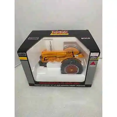 SpecCast Minneapolis Moline Highly Detailed U LP-Gas Narrow Front Tractor  1/16 • $79