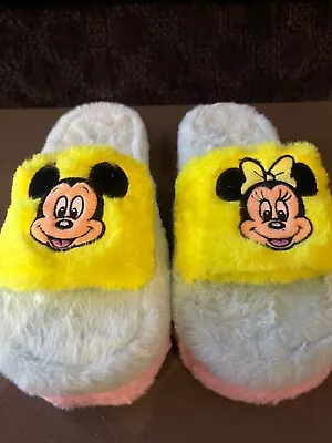 Disney Parks Mickey & Minnie Mouse Fuzzy Slippers For Adults Size 8/10 LRG NWOT • £15.26