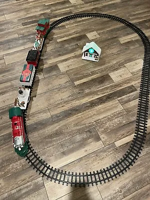 Scientific Toys Train Set #1225 Track  5 Cars Battery Locomotive Ticket Booth • $49.99