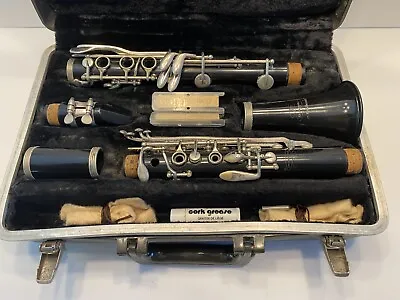 Buescher Aristocrat Clarinet Made In USA With Hard Case • $85.64