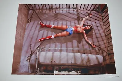 Lynda Carter Wonder Woman Pinup 8x10 Glossy Photo Busty Sexy Cleavage Tv 0586 • $7.99