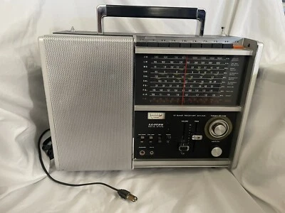 $40 • Buy Lloyd’s Solid State Shortwave Receiver 10 Band AM/FM/LW/SW World Radio 9N24B-37A