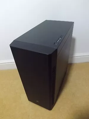 Corsair 110Q  Mid Tower ATX Case • £60