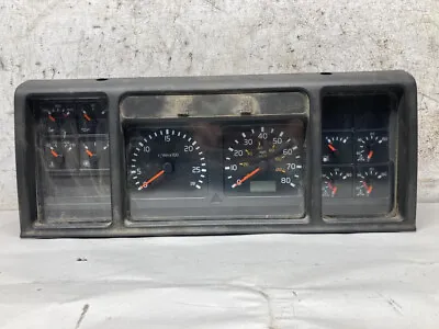 2000-2003 Volvo VNL Speedometer Instrument Cluster - Used | P/N 3198181P01 • $779.99