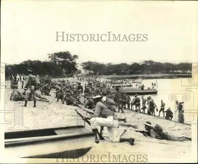 1932 Press Photo US Marines Land On Shore During Pacific Fleet Maneuvers In HI • $19.99