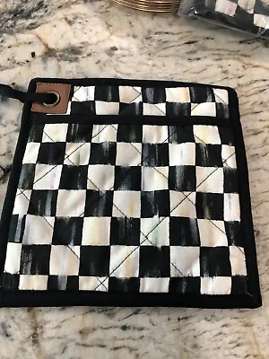 Mackenzie-childs Courtly Check Bistro Oven Pot Holder. • $40