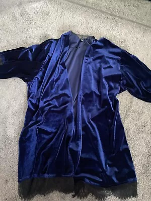 £20 • Buy Topshop Velvet Kimono 