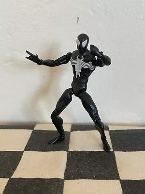 Spiderman Marvel Legends Showdown Super Articulated Figure Black Costume 2005 • $13