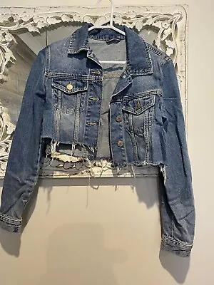 Cropped Denim Jacket 8- 10 • $15