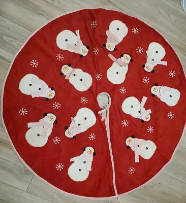 Vintage Red Christmas Tree Skirt Snowmen Earmuffs Snowflakes Large 52  READ • $16.99