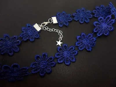 A Ladies Girls Pretty Blue Daisy Flowers  Festival Choker Necklace . New. • £2.99