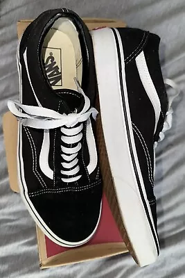 Size 9 - VANS Old Skool Black White • £25