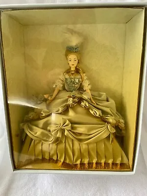 Marie Antoinette 2003 Barbie Women Of Royalty Series. New In Box .Limited Editio • $2288