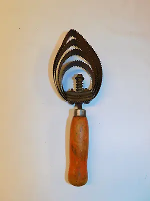 Antique Vintage Horse Grooming Curry Comb Brush • $9.95