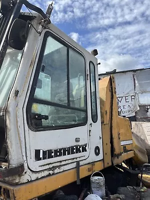 GENUINE Liebherr Cab Glass 2001 A316 • £150