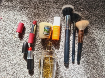 £3 • Buy Make Up, Brush And Yankee Candle Bundle Including MAC, Morphe