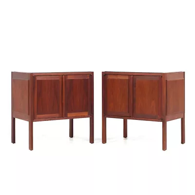 Jack Cartwright For Founders Mid Century Walnut And Slate Top Nightstands - Pair • $3847
