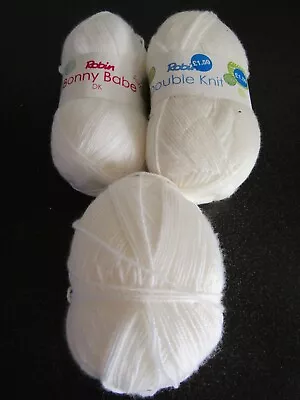 Robin Double Knitting  Dk Wool/ White Colour 2 X 100 Gram Balls + 1 Oddment • £6.50