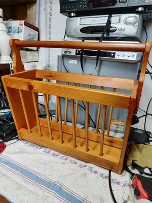 £0.99 • Buy Vintage Wooden Magazine Rack