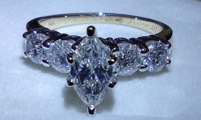 $2500 • Buy Zales 1.50 CTW Marquis Center Diamond Ring In 14K Yellow Gold. Size 7