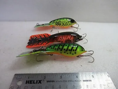 3 Impossible To Find Vintage Fred Arbogast Mud Bug Fishing Lures 1  1/4 Ounce 5  • $99.99