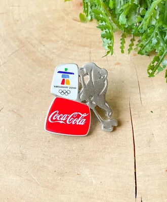 Coca Cola Vancouver 2010 Winter Olympic Silver Hockey Player Pin Canada NEW • $12.88