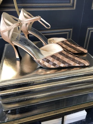 £15 • Buy Bronze/gold Shoes Size 5