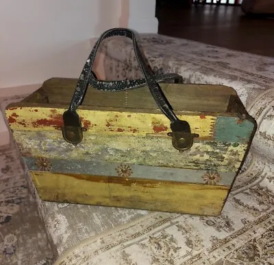 Vintage-look Antique Primitive Wood BOX W/handle. Chippy Paint  • $24
