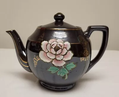 Vintage Oriental Teapot.  Excellent Condition. • $4