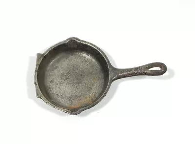 Antique Cast Iron Miniature Skillet • $14.99