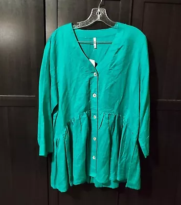 Passport Blouse Linen Womens Size Large Green Pleated Accent Long Top NEW • $15.99