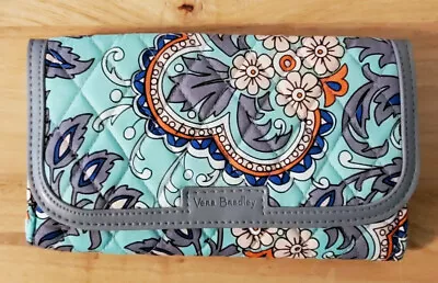 Vera Bradley Fan Flowers Trimmed Wristlet--pretty! • $34.99