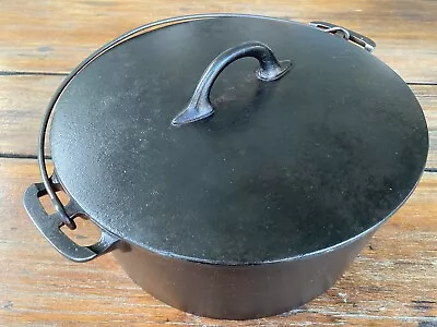 Favorite Piqua Ware #9 Flat Top Dutch Oven • $399