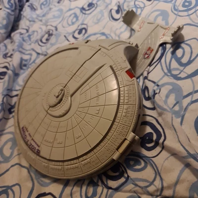 £14.99 • Buy 1995 Playmates Star Trek USS Starship Enterprise NCC-1701-D Toy