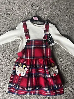 Baby Girl Christmas Outfit 🧑🏼‍🎄  • £3.50