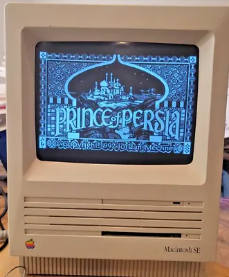 Vintage Apple Macintosh SE | M5011 | 4mb RAM | 20SC Hard Drive | System 7.5.5 • $229.99