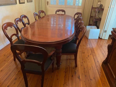 $500 • Buy ANTIQUE MAHOGANY WOODEN EXTENDABLE DINING TABLE & X12 CHAIRS 290cm LONG