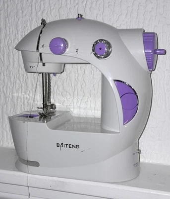 £5 • Buy Mini Sewing Machine/ Bobbins Foot Pedal Mains Or Battery / Ideal Beginner
