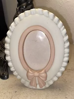 Lovely Vtg Avon Porcelin Picture Frame Beige W Pink Bow • $12