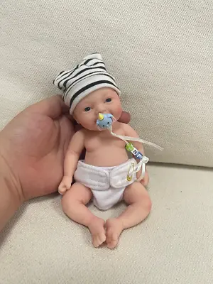 Deluxe Baby Doll Boy/Girl  Micro Preemie Full Body Silicone Smile Noah/Ava • £34.99