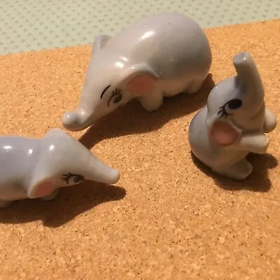 Wade Whimsies Happy Families Elephants SetMum And 2 Babies .Grey With Pink Ears • £17