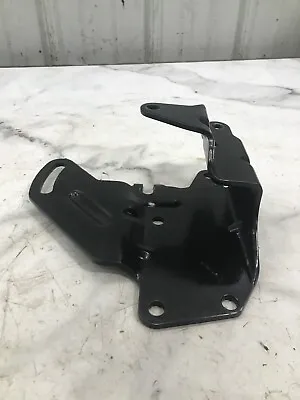 96 MerCruiser 5.7 L 350 V8 GM Boat Engine Power Steering Pump Mount Bracket • $56.05