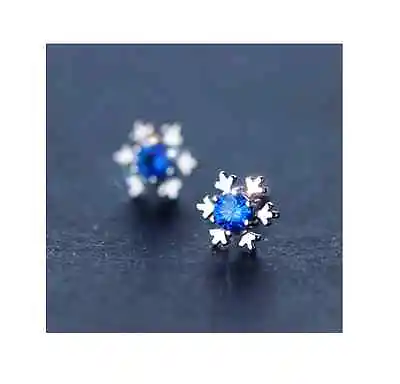 $9.95 • Buy Sparkling Snowflake Frozen Sterling Silver Cubic Zirconia Stud Earrings Gift Box