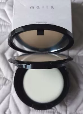 Mally Smooth Skin Perfecting Powder Foundation In Medium Full Size 10g~NewBoxed • £22.99