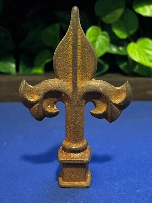 $17.99 • Buy Cast Iron Fence Finial Fleur De Lis Vintage Paperweight Rust Patina- B6