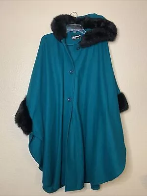 Vintage Women's One Size JP Cape/Poncho W/Hood Green Blue Teal 1960s • $35.99